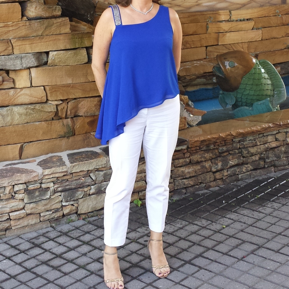 Asymmetric Blue Top with sequence M very cute
